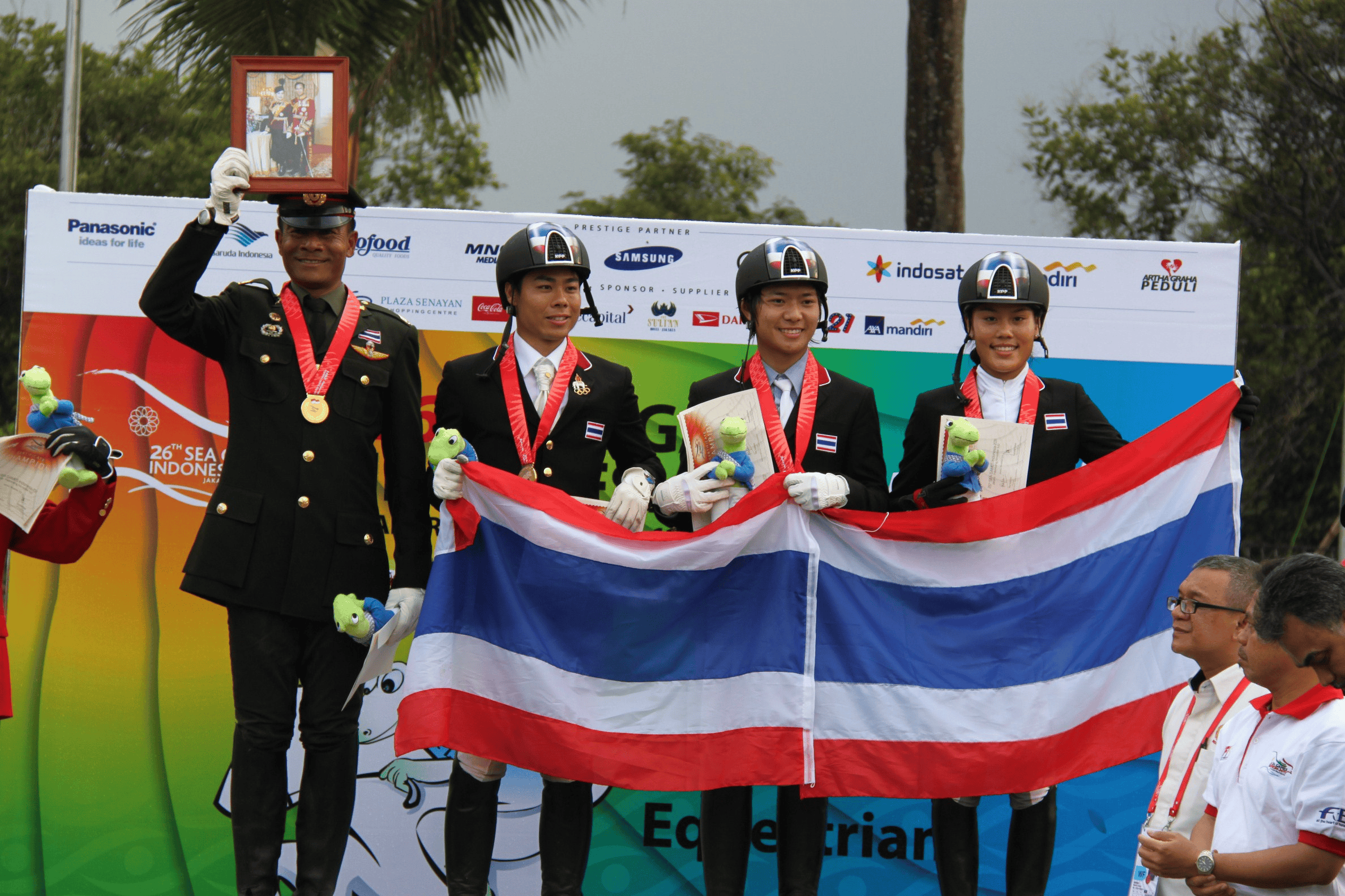 ขอแสดงความยินดีกับความสำเร็จของทัพนักกีฬาขี่ม้าทีมชาติไทย